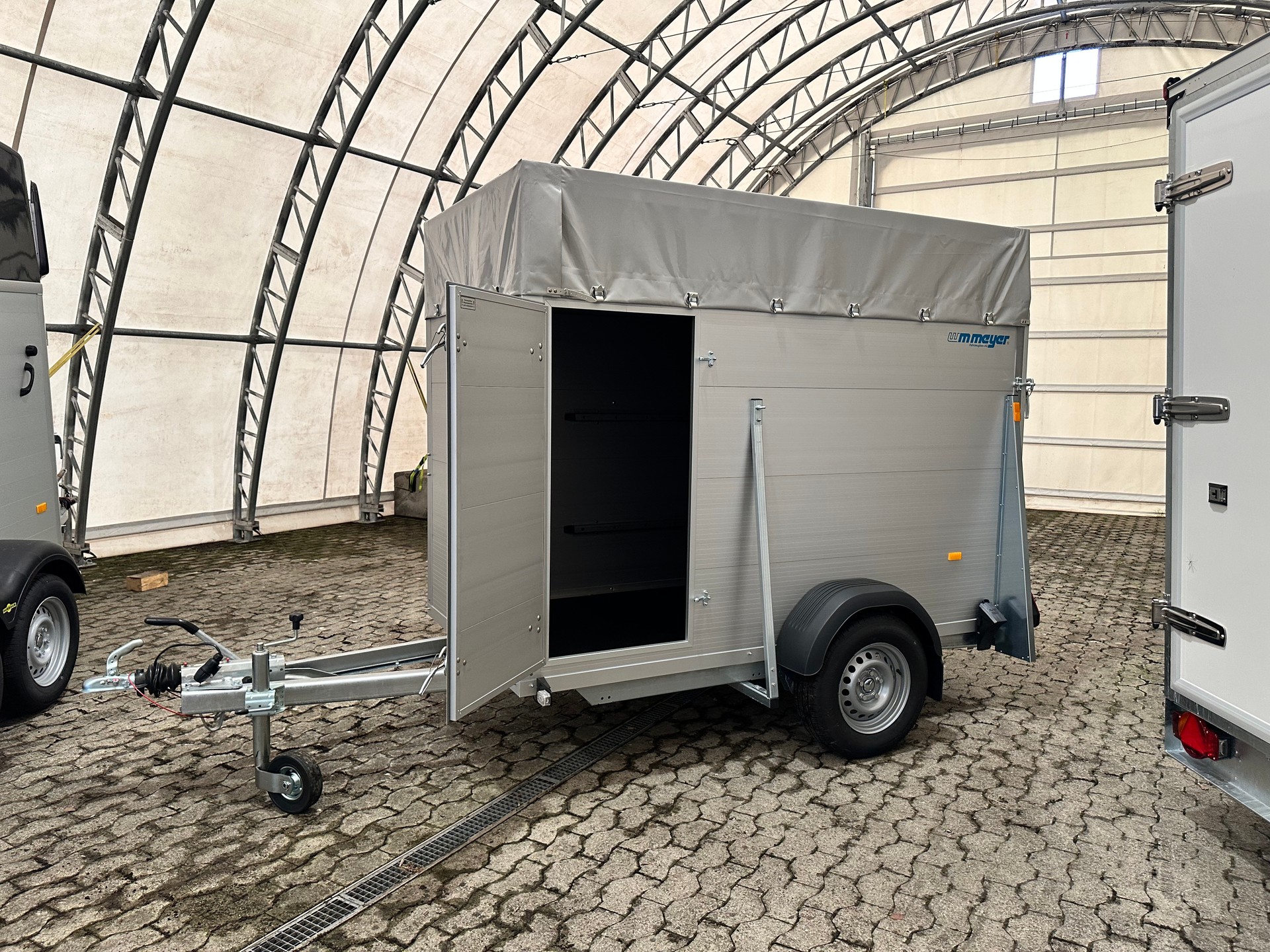 WM MEYER V1 1525/129-ALU-showroom-element-2
