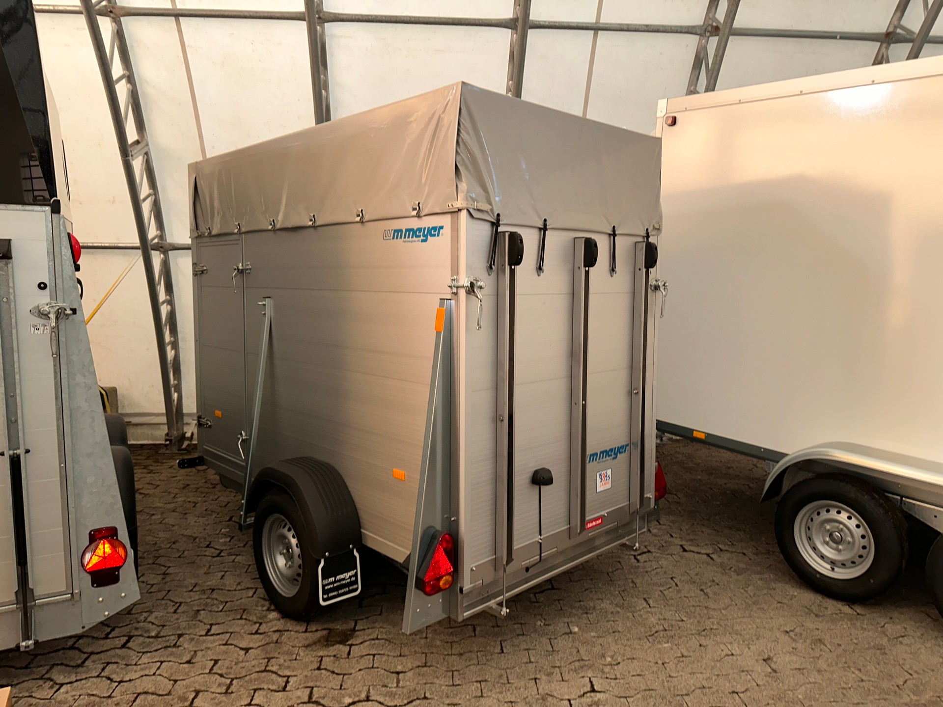 WM MEYER V1 1525/129-ALU-showroom-element-3