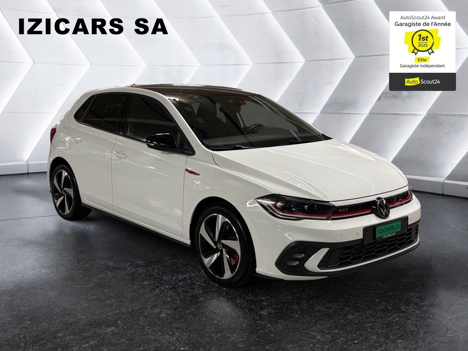 VW Polo 2.0 TSI GTI DSG / CAMERA DE RECUL / TOIT NOIRE / CLIM AUTO-showroom-element-3