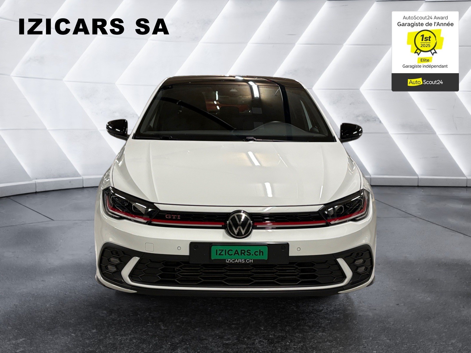 VW Polo 2.0 TSI GTI DSG / CAMERA DE RECUL / TOIT NOIRE / CLIM AUTO-showroom-element-2