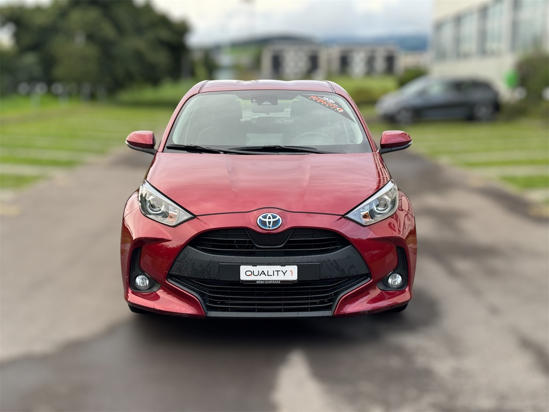TOYOTA Yaris 1.5 Style e-CVT-image-1