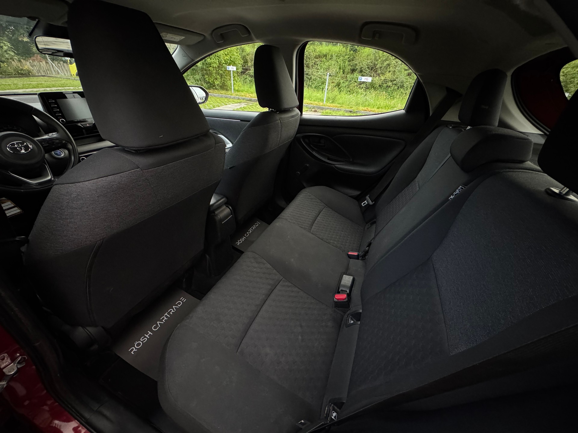 TOYOTA Yaris 1.5 Style e-CVT-image-9