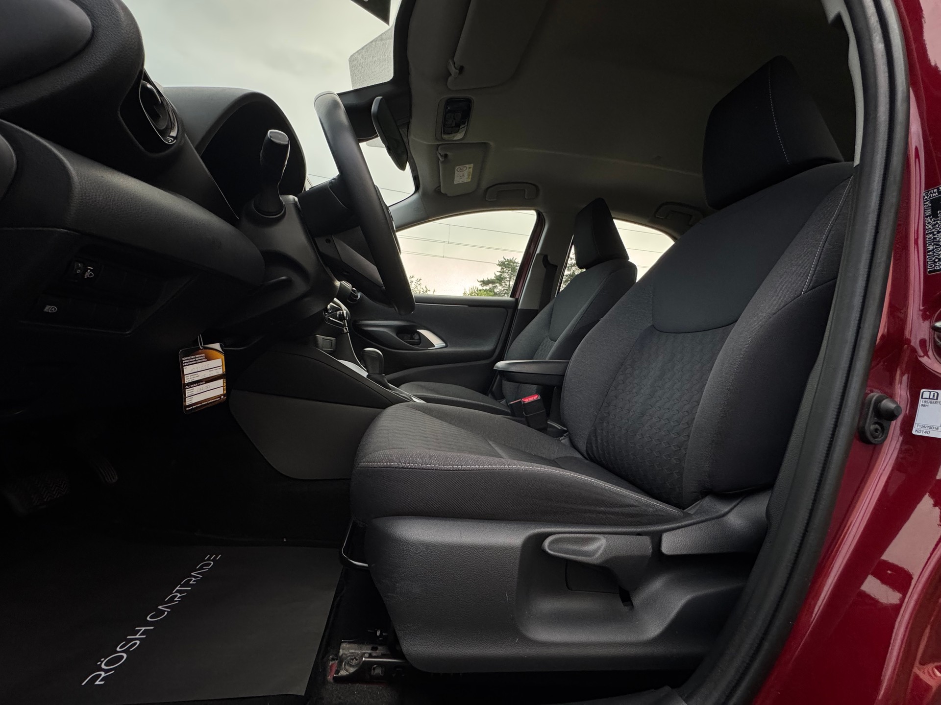 TOYOTA Yaris 1.5 Style e-CVT-image-12