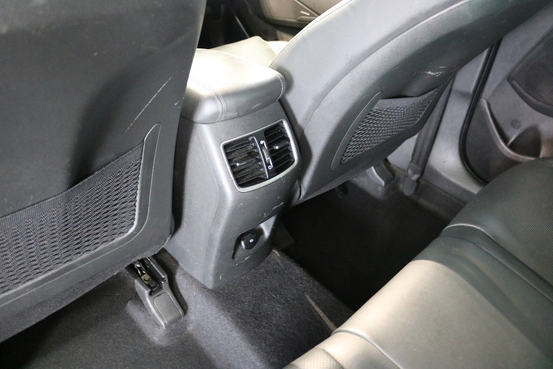 HYUNDAI Tucson 1.6 TGDI Vertex 4WD DCT-image-45