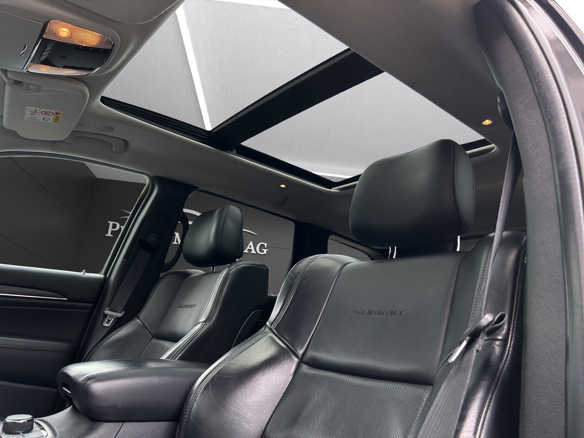 JEEP Grand Cherokee 3.0 CRD Summit Automatic-image-8