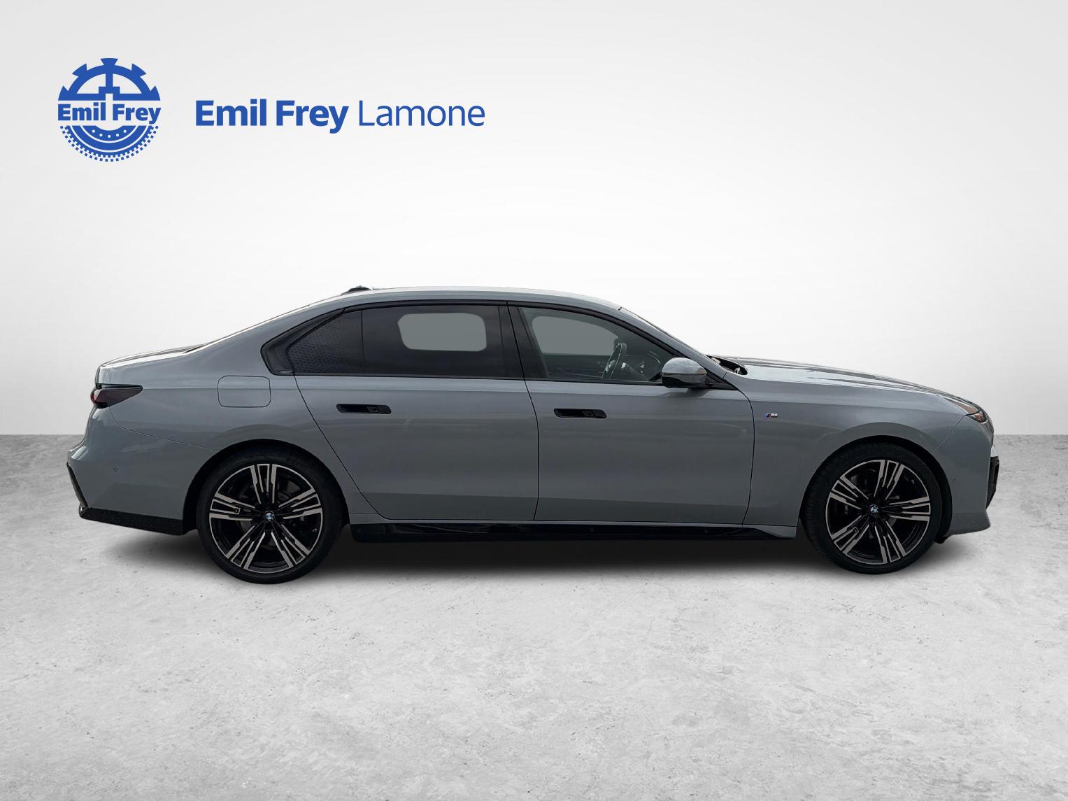 BMW 740d xDrive-image-6