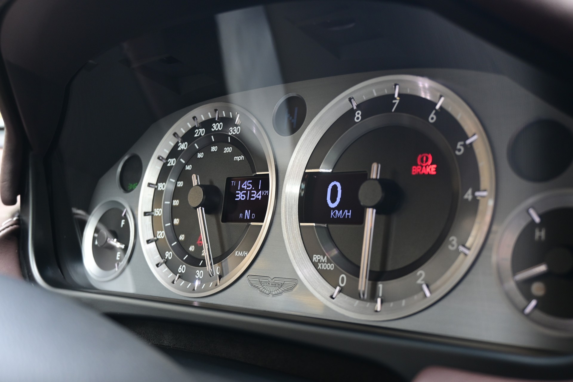 ASTON MARTIN V8 Vantage 4.3 Sportshift-image-13