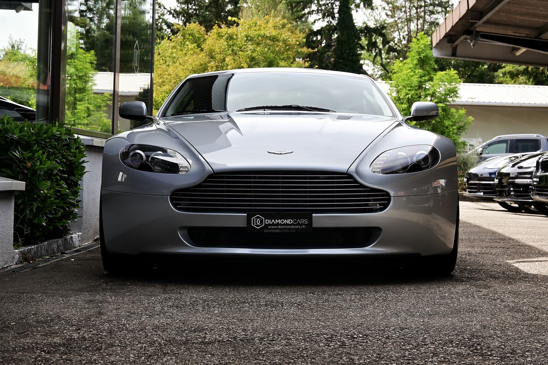 ASTON MARTIN V8 Vantage 4.3 Sportshift-showroom-element-1