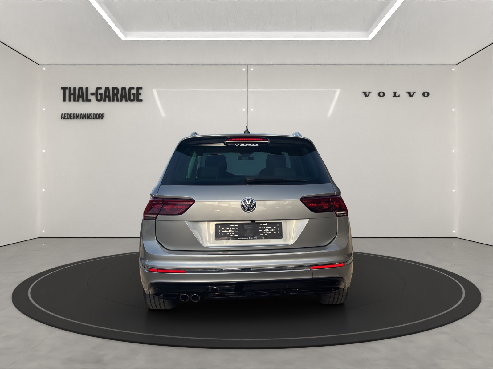 VW Tiguan 2.0 TSI Highline DSG-showroom-element-3