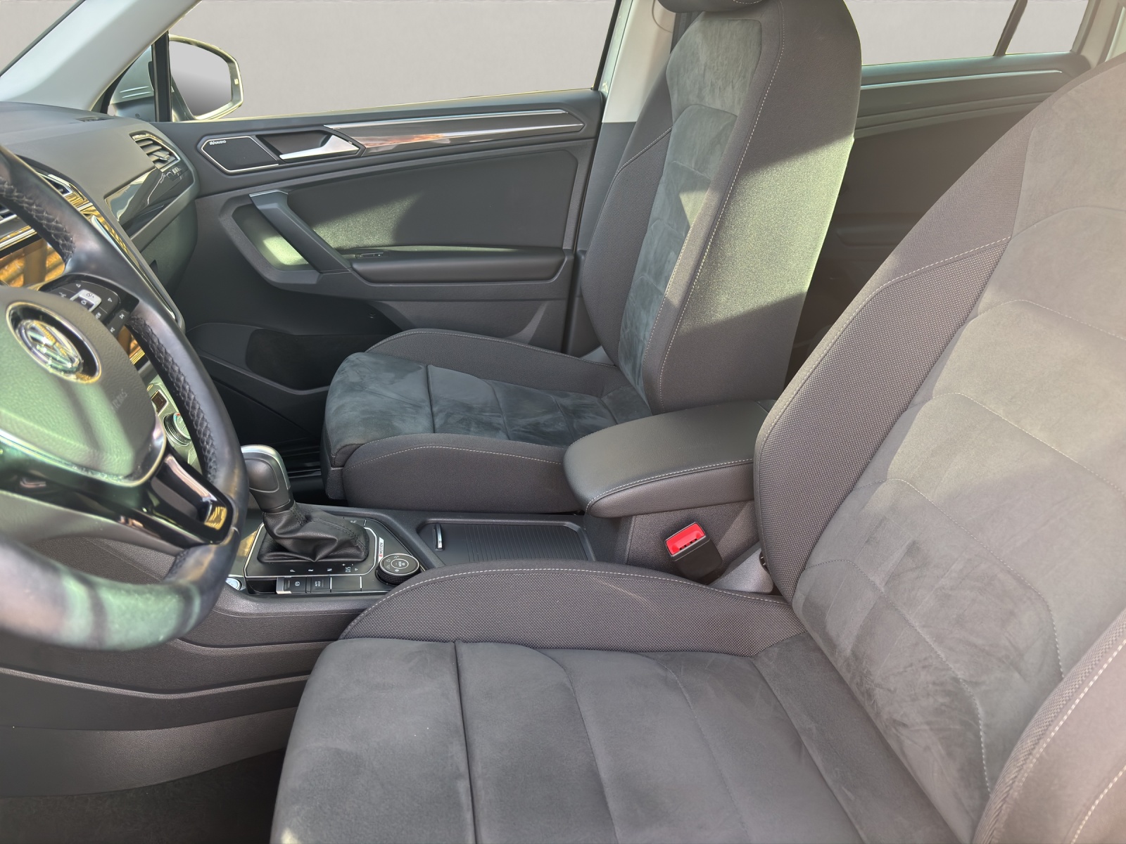 VW Tiguan 2.0 TSI Highline DSG-image-12