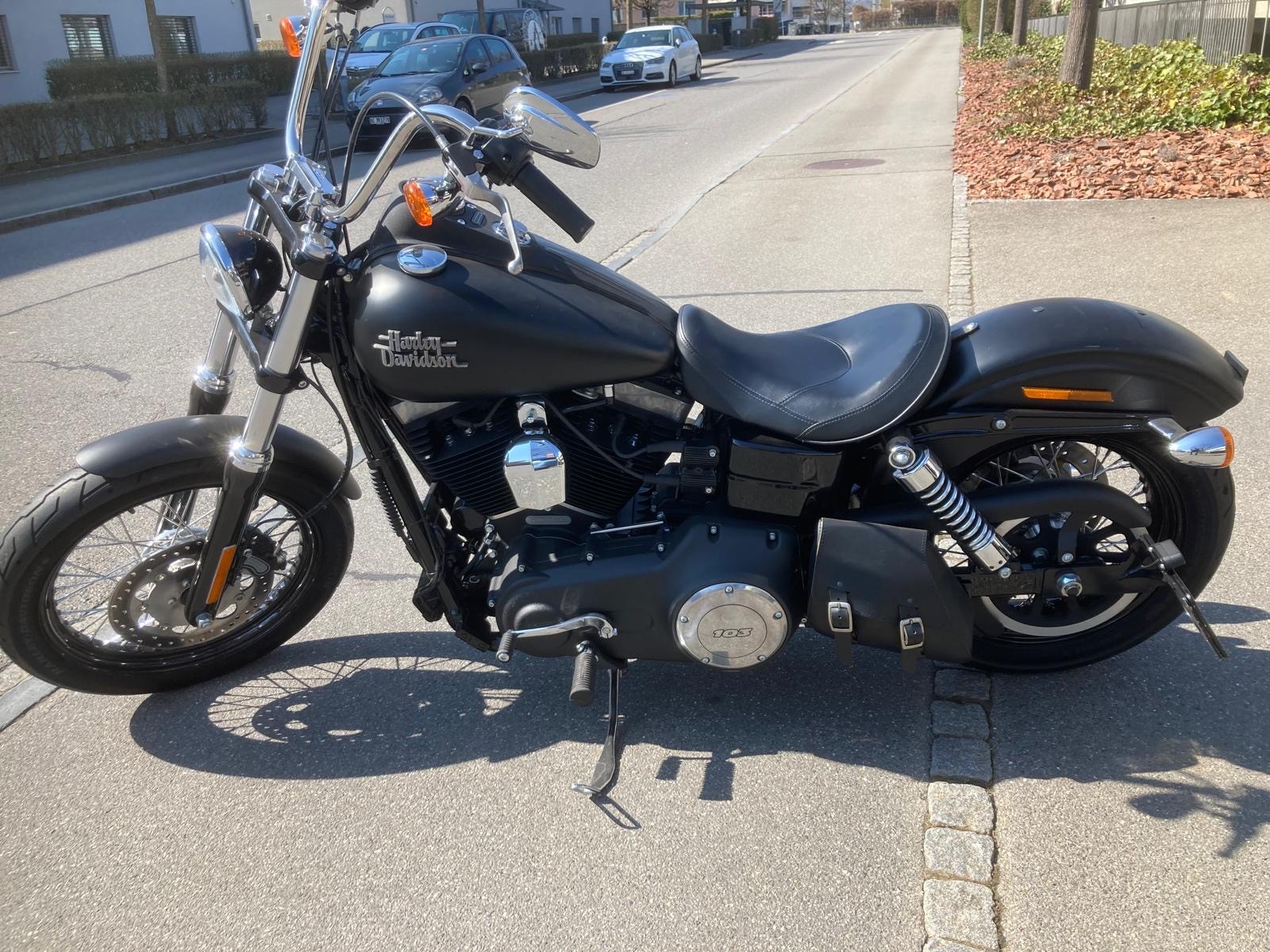 HARLEY-DAVIDSON FXDB Dyna Street Bob 103 ABS-image-0
