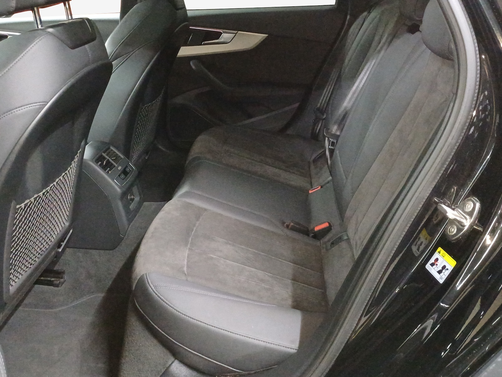 AUDI A4 allroad 40 TDI Attraction quattro tiptronic-image-11