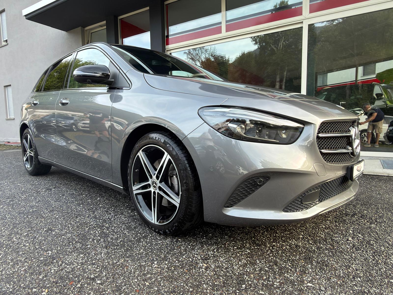 MERCEDES-BENZ B 200 d Night Star 8G-DCT