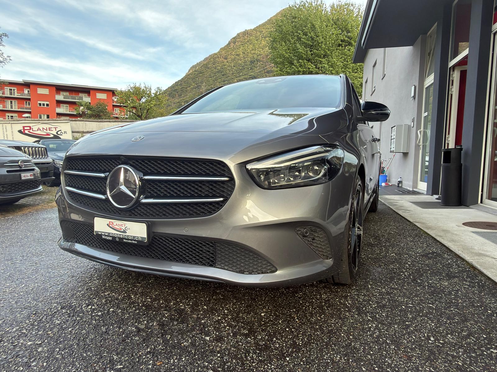 MERCEDES-BENZ B 200 d Night Star 8G-DCT-image-5