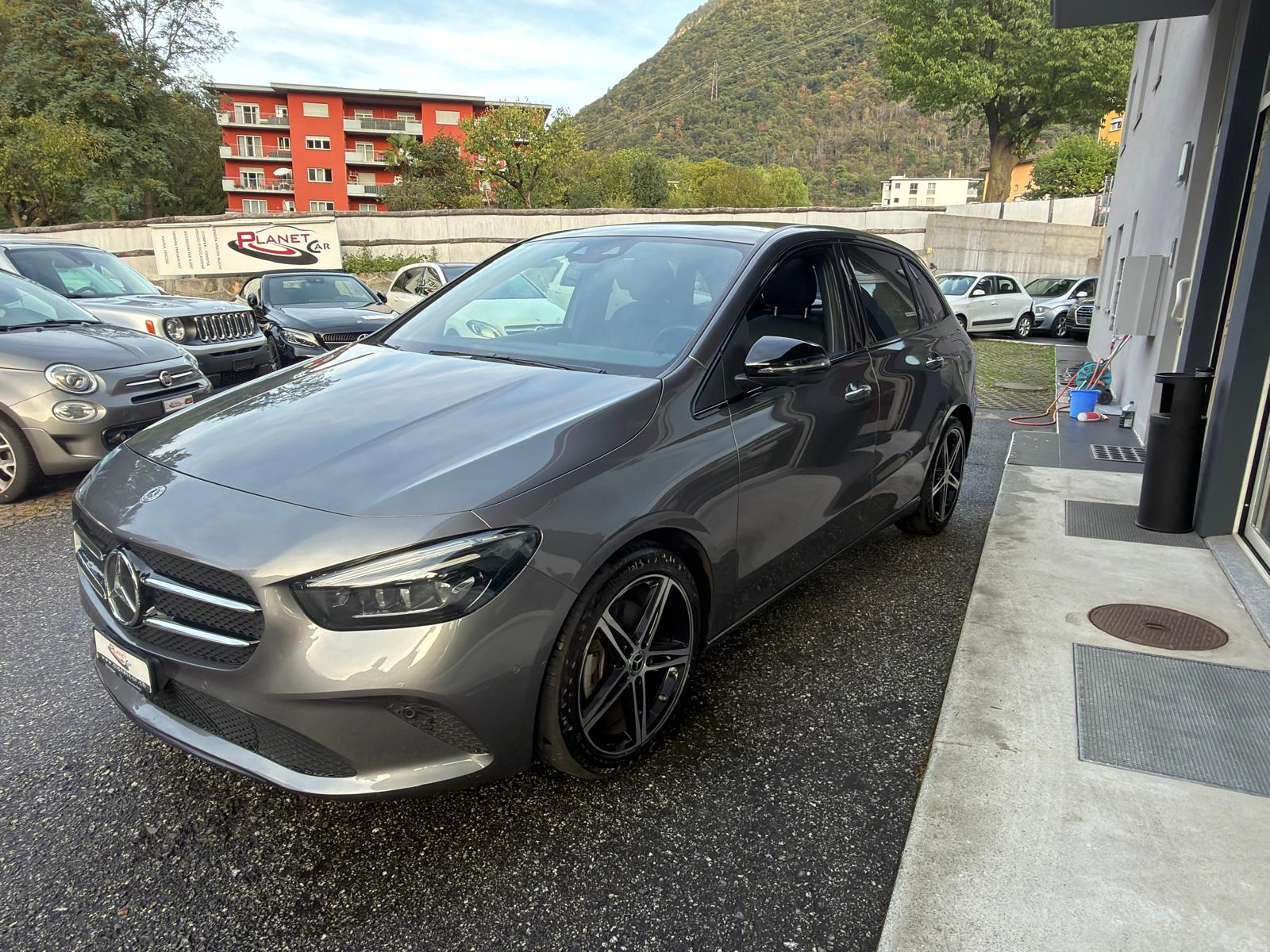 MERCEDES-BENZ B 200 d Night Star 8G-DCT-image-6