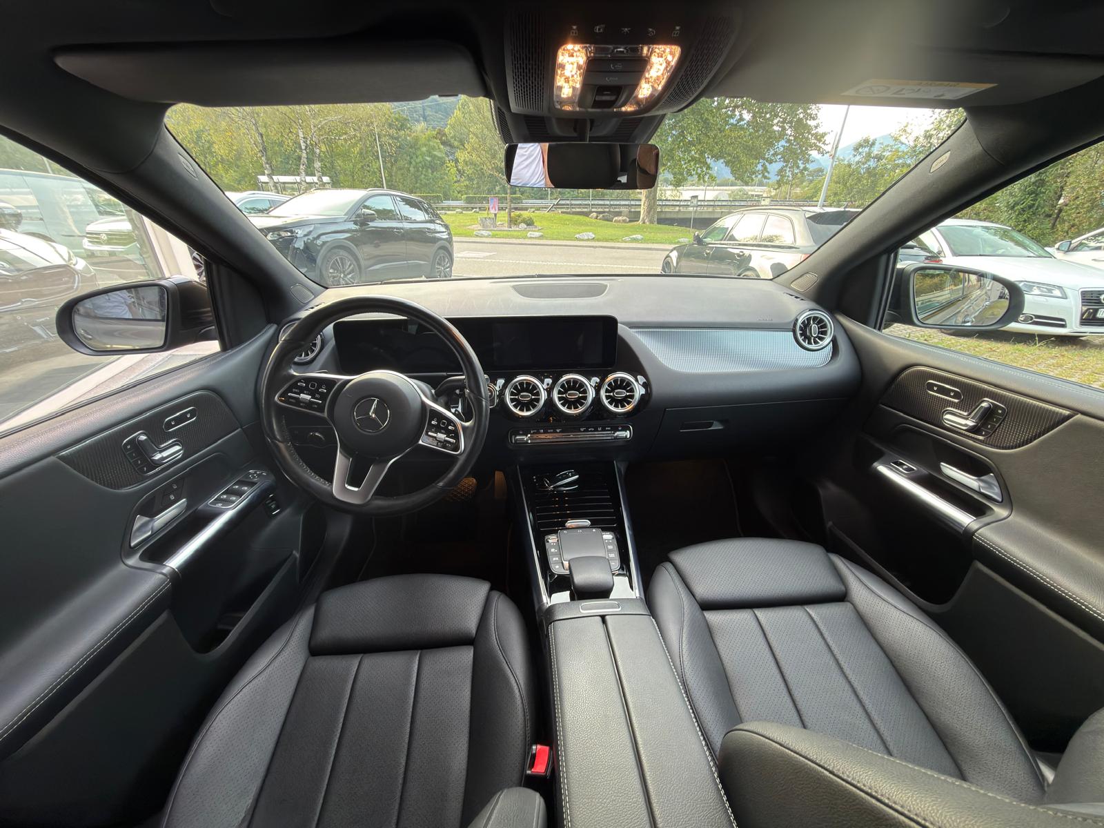 MERCEDES-BENZ B 200 d Night Star 8G-DCT-image-12