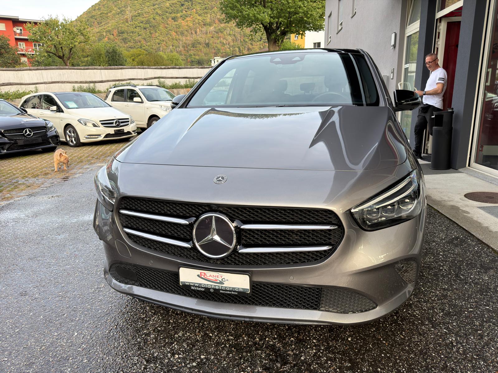 MERCEDES-BENZ B 200 d Night Star 8G-DCT-showroom-element-2