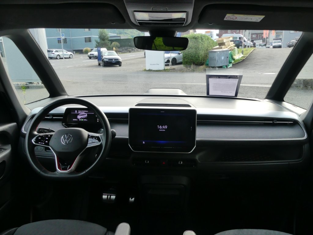 VW ID.Buzz LWB GTX 4 Motion-image-8