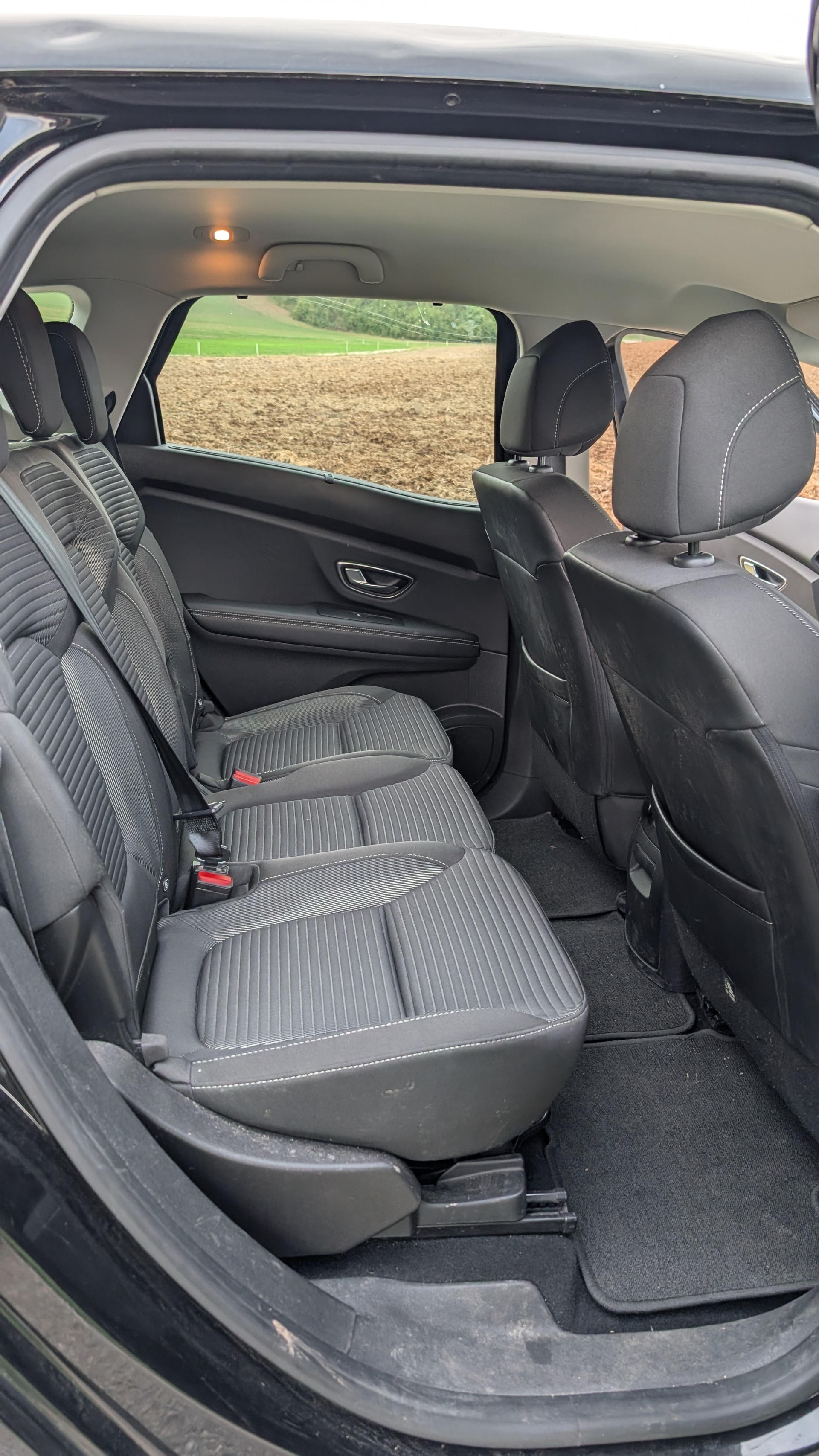 RENAULT Scénic 1.8 dCi Zen-image-13