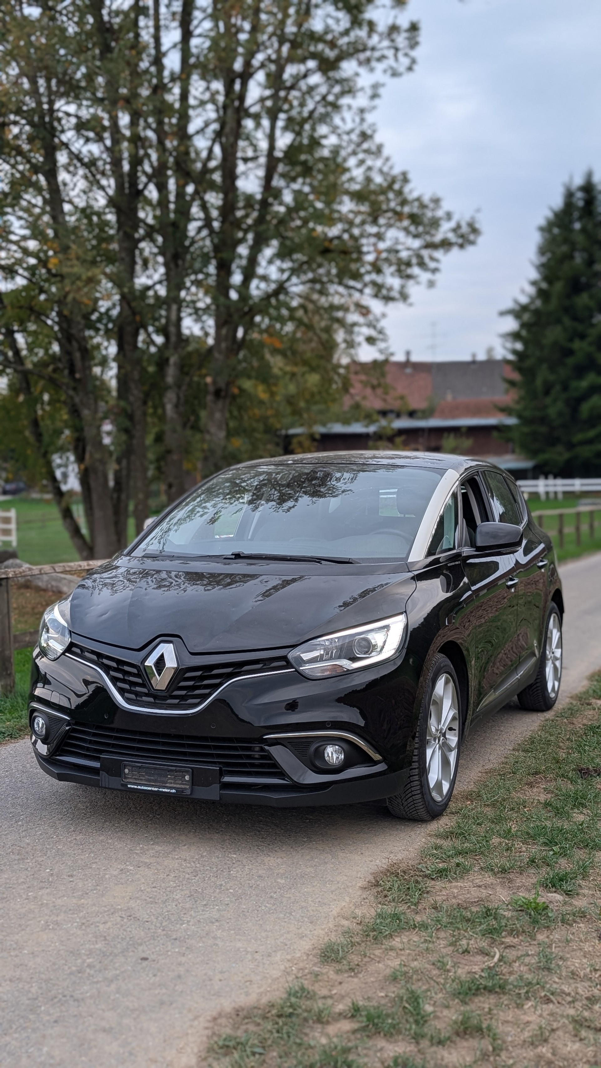 RENAULT Scénic 1.8 dCi Zen