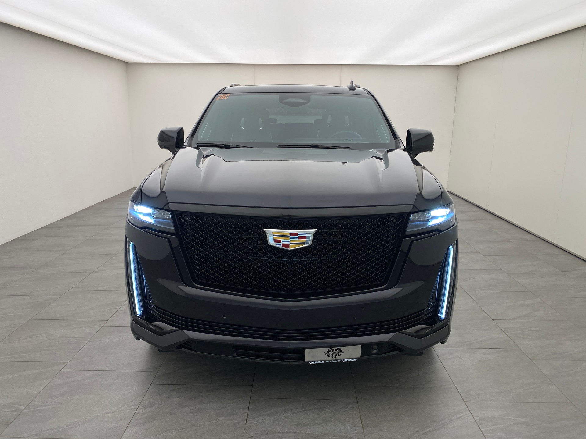 CADILLAC Escalade Platinum Sport AWD-showroom-element-1