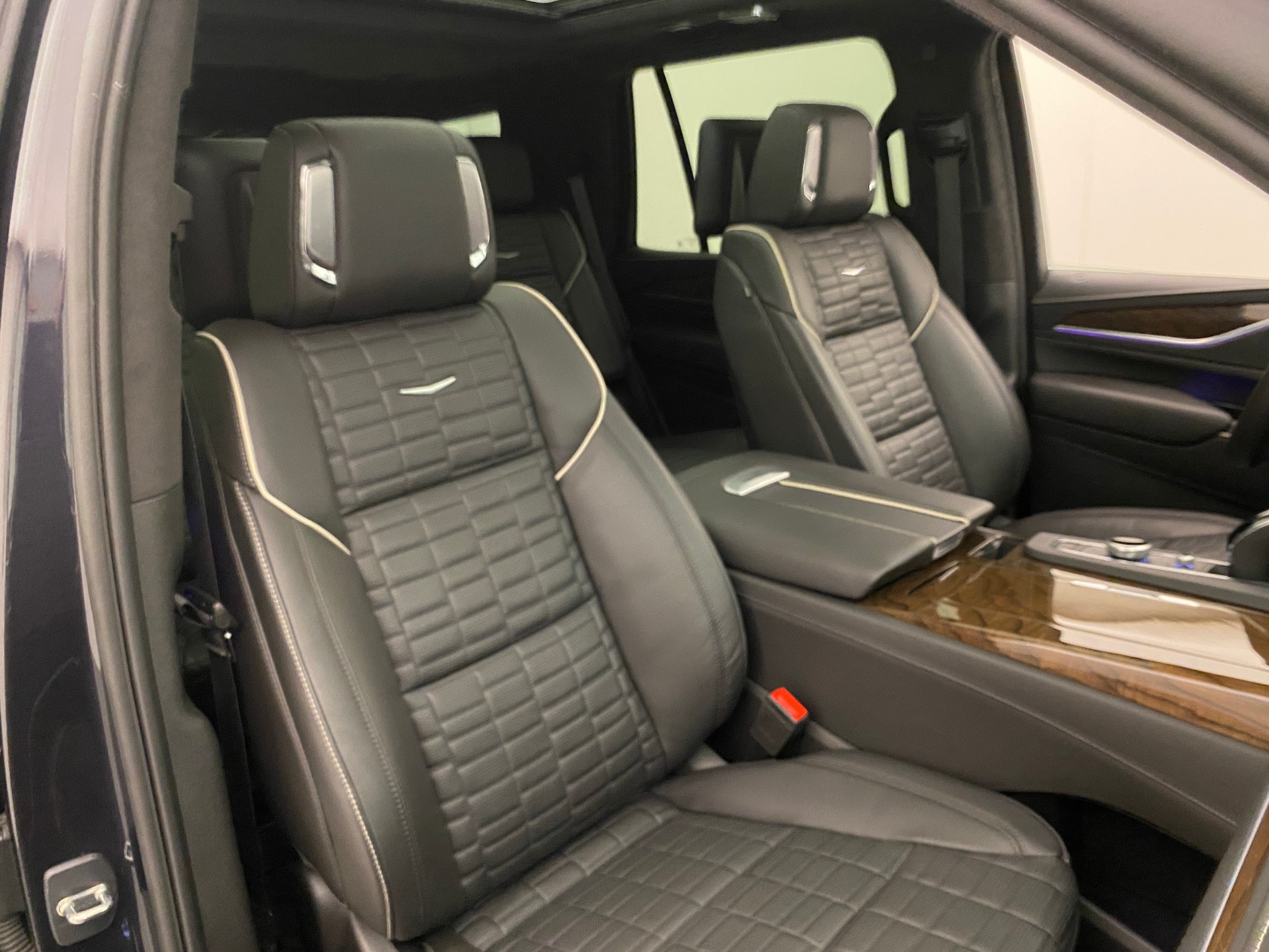 CADILLAC Escalade Platinum Sport AWD-image-10