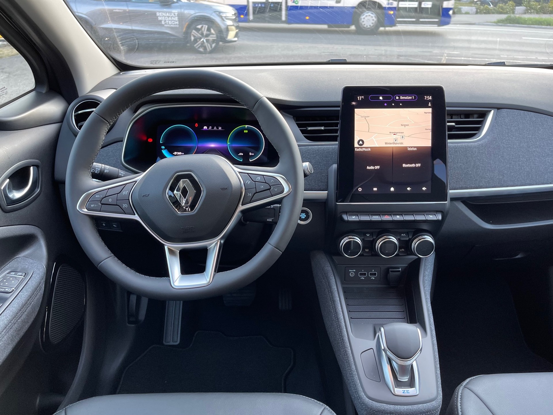 RENAULT Zoe Intens R135 (incl. Batterie)-image-9