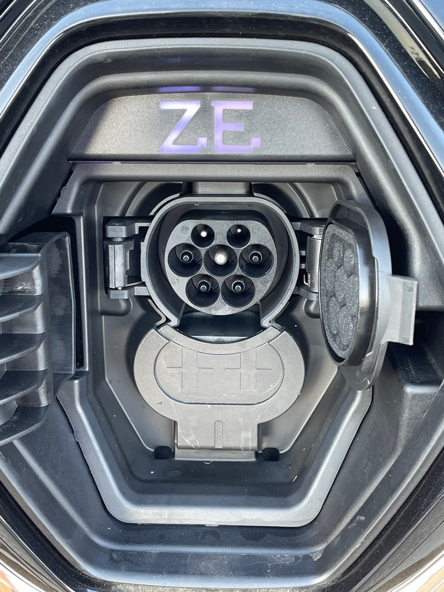 RENAULT Zoe Intens R135 (incl. Batterie)-image-8