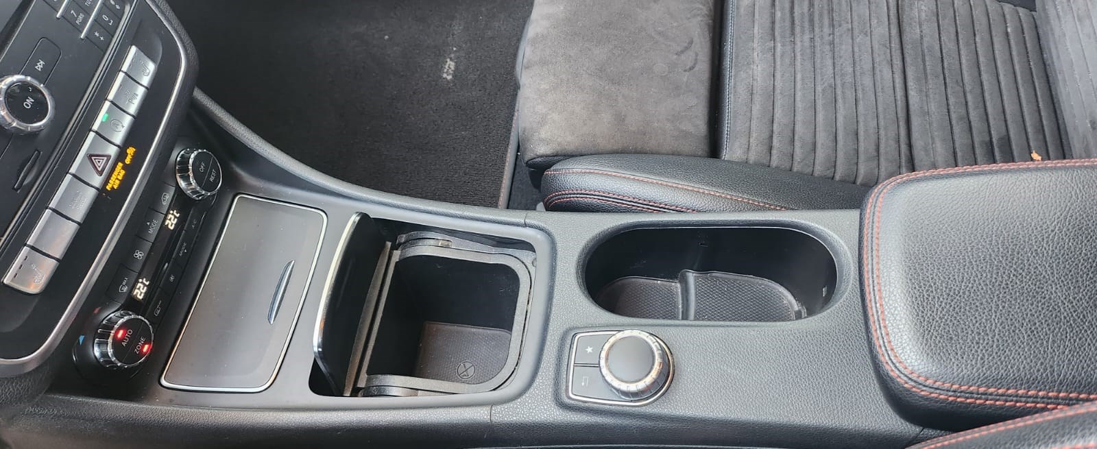 MERCEDES-BENZ CLA Shooting Brake 200 d AMG Line 4Matic 7G-DCT-image-17