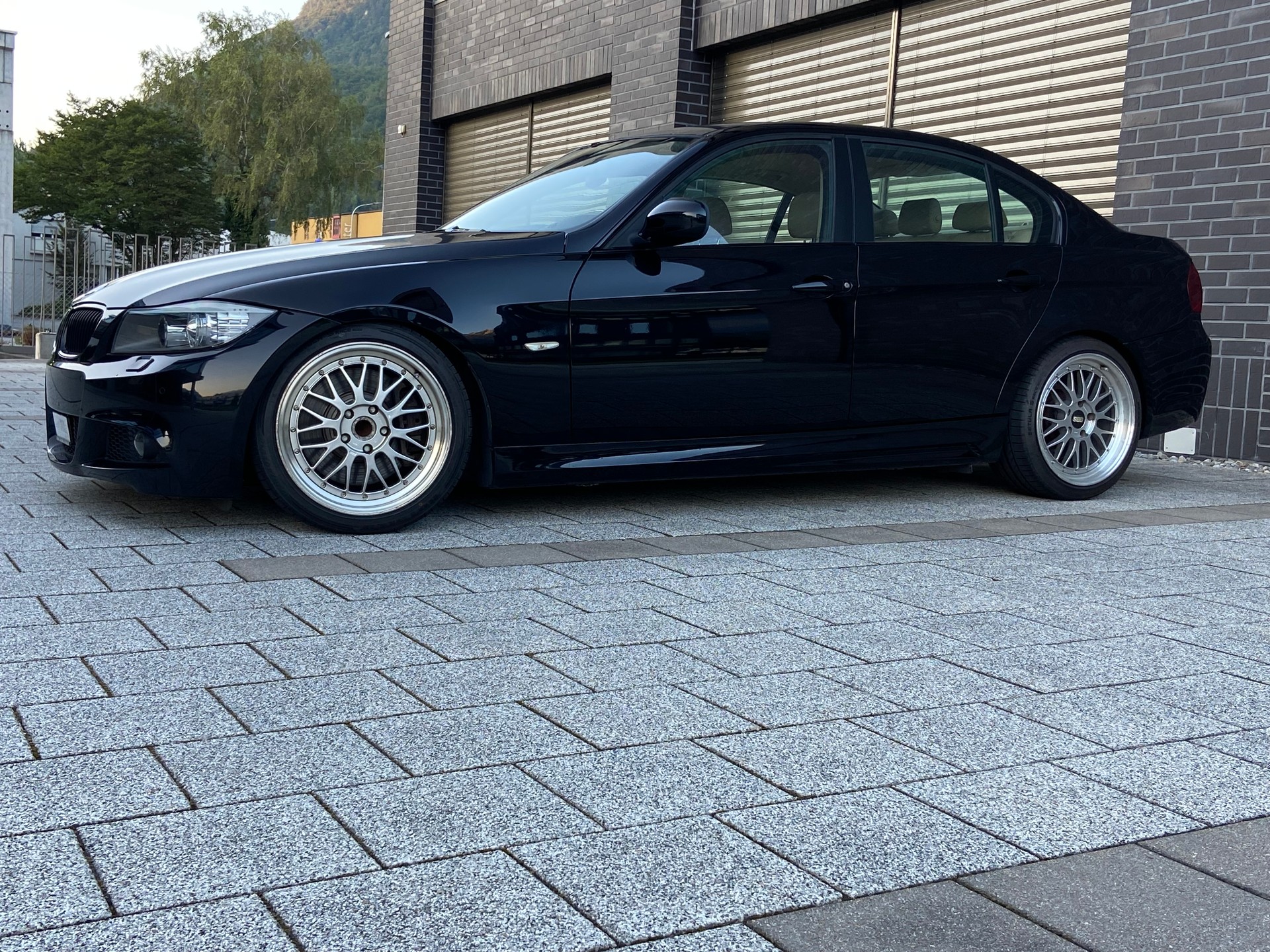 BMW 335i Steptronic-image-3