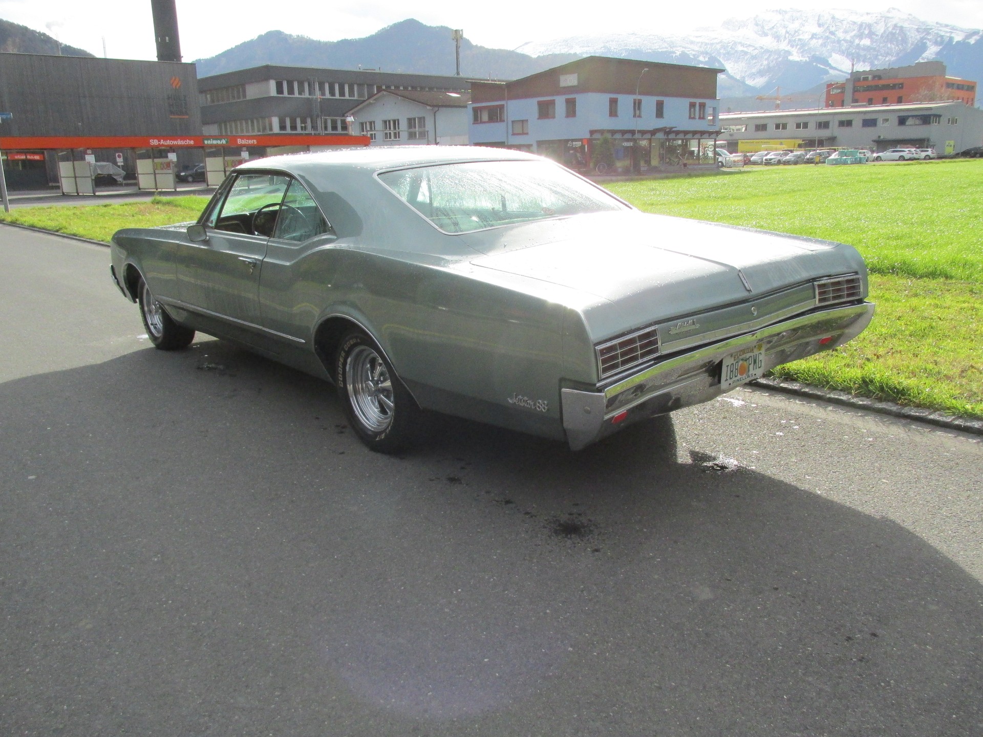 OLDSMOBILE Jetstar 88-image-4