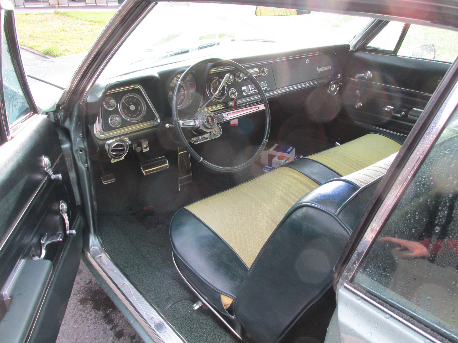 OLDSMOBILE Jetstar 88-image-2