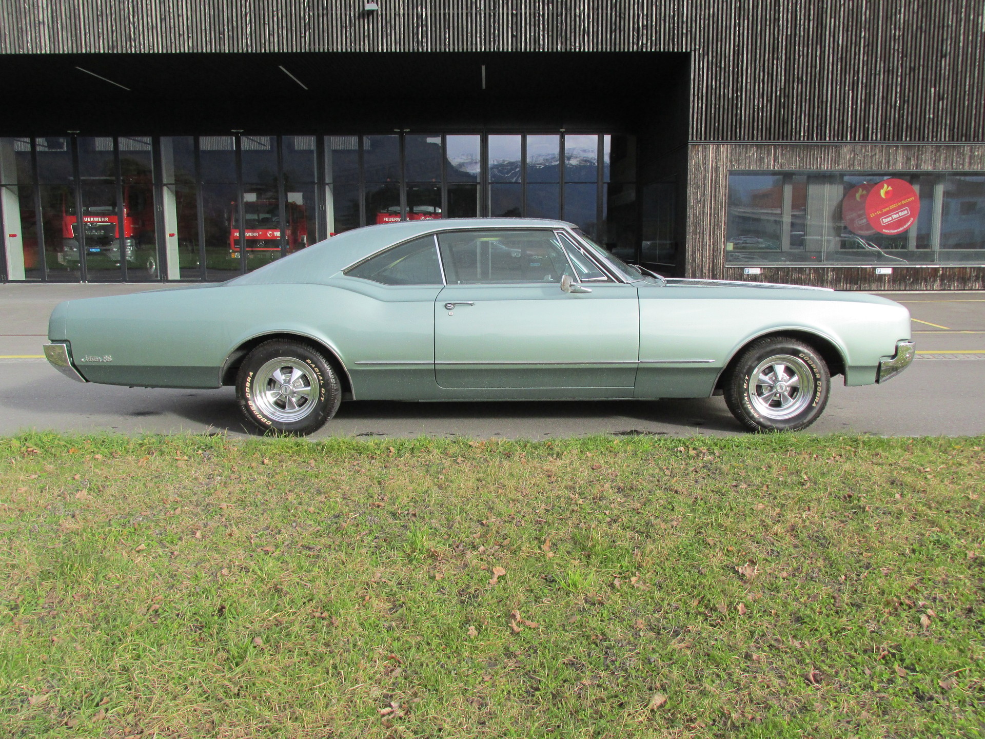 OLDSMOBILE Jetstar 88-image-7