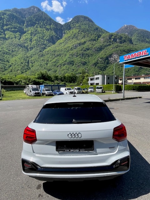 AUDI Q2 40 TFSI S line quattro S-tronic-image-8