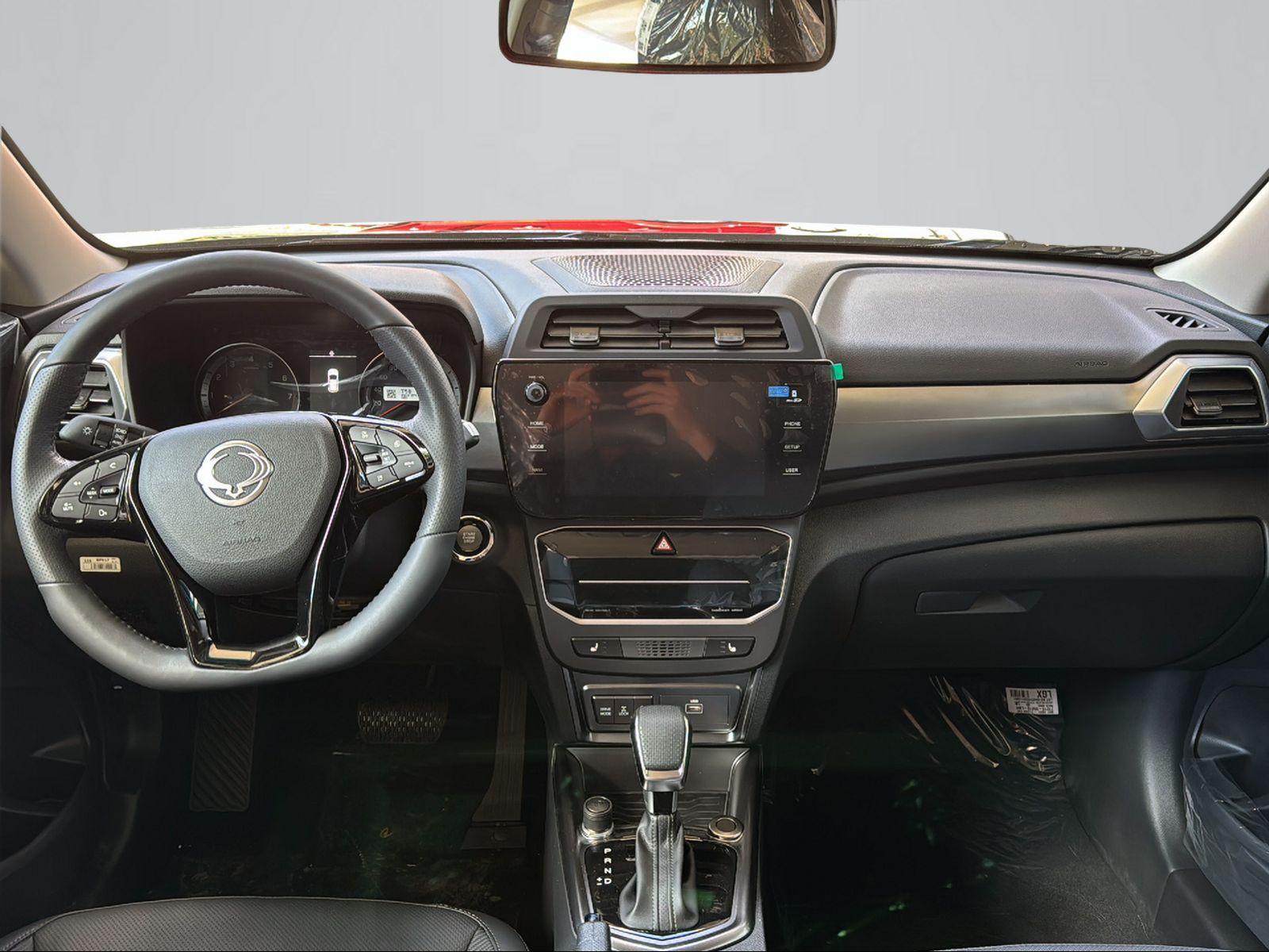 KGM-SsangYong Tivoli 1.5 T-Gdi Blackline 4WD-image-5