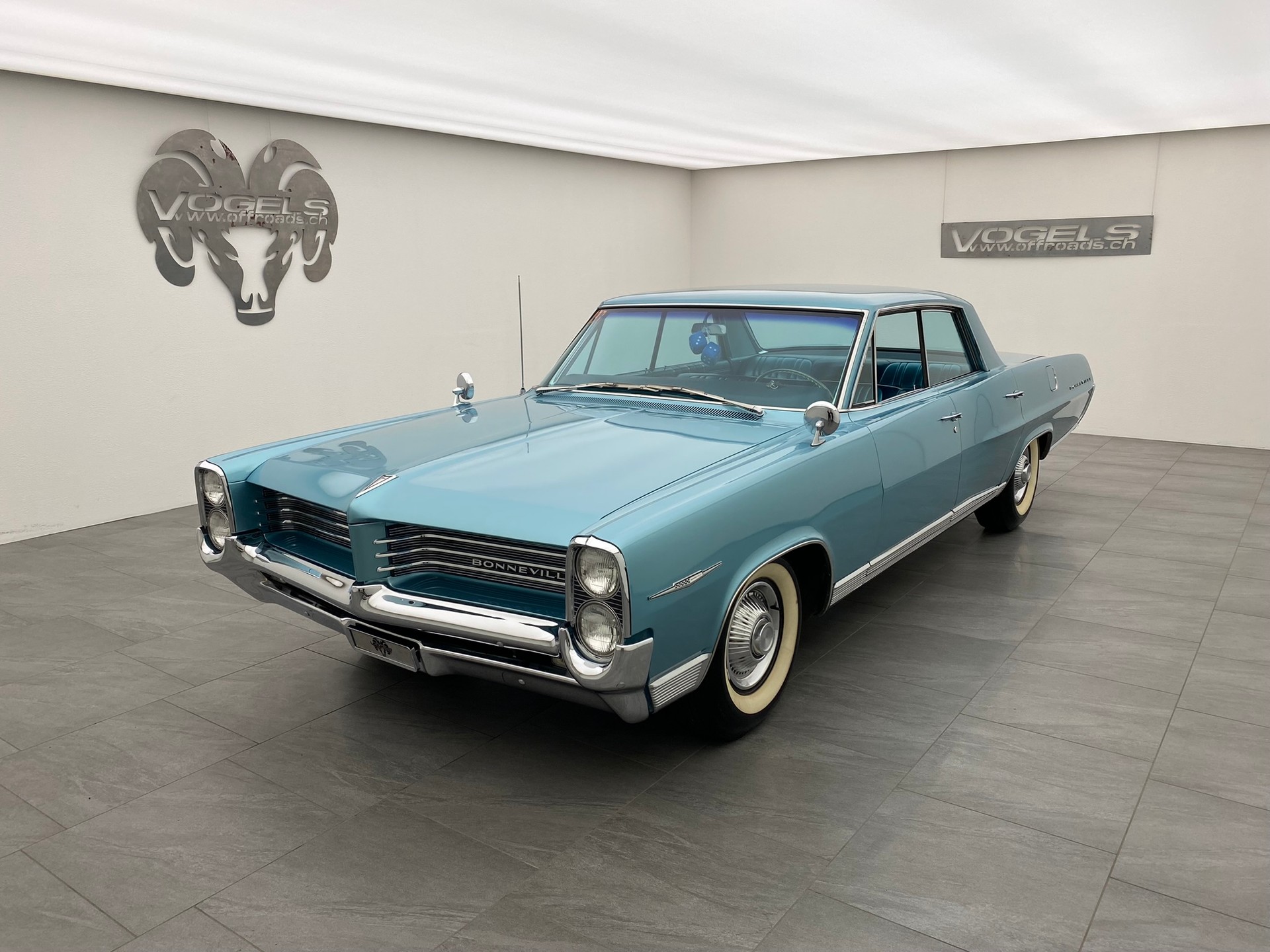 PONTIAC Bonneville 389