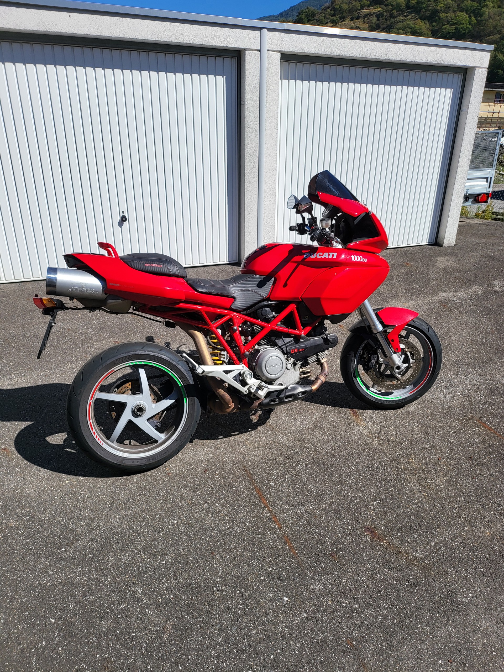 DUCATI Multistrada 1000 DS