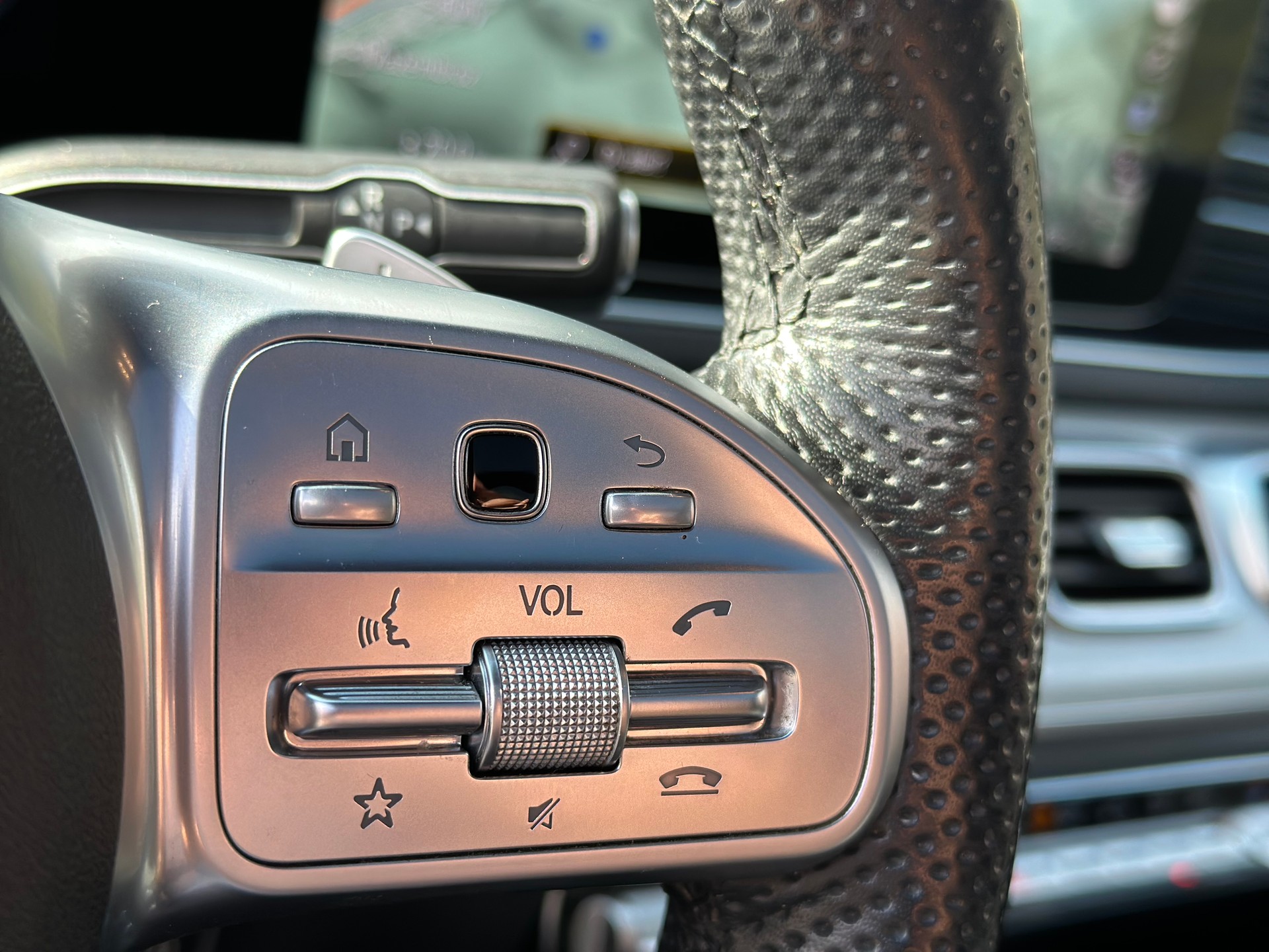 MERCEDES-BENZ GLE 400 d 4Matic AMG Line 9G-Tronic-image-28