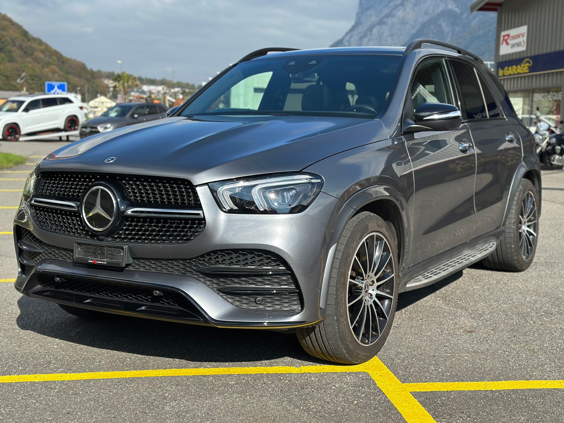 MERCEDES-BENZ GLE 400 d 4Matic AMG Line 9G-Tronic-showroom-element-2