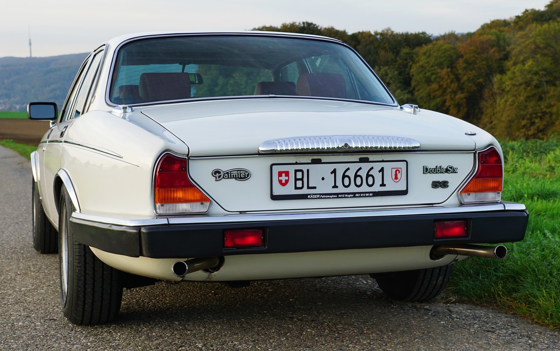 DAIMLER 5.3 Double Six-image-1