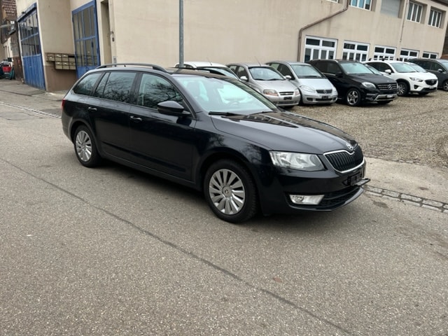 SKODA Octavia Combi 2.0 TDI Swiss Edition 4x4 DSG-image-2