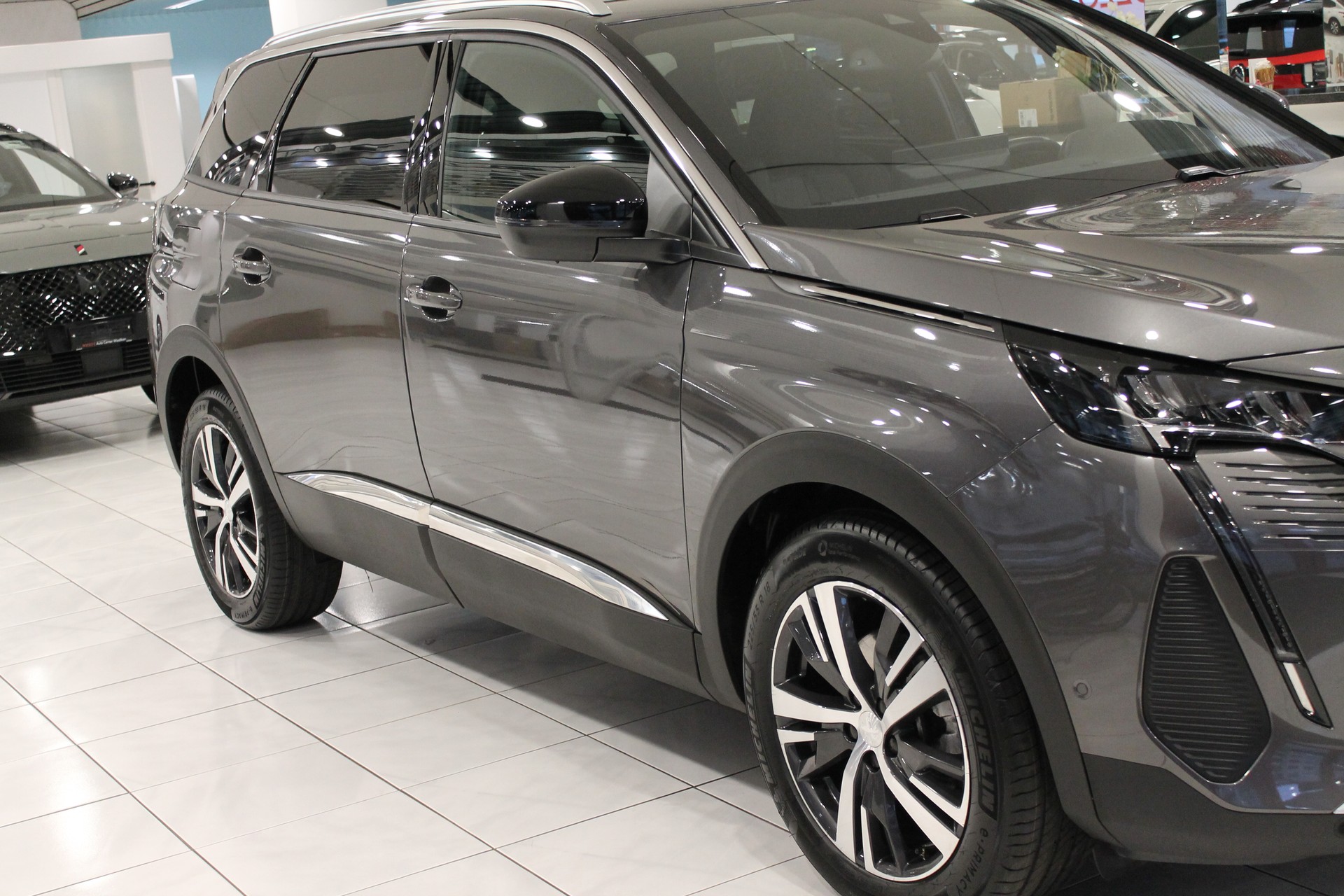 PEUGEOT 5008 1.5 BlueHDi Allure Pack EAT8-showroom-element-2
