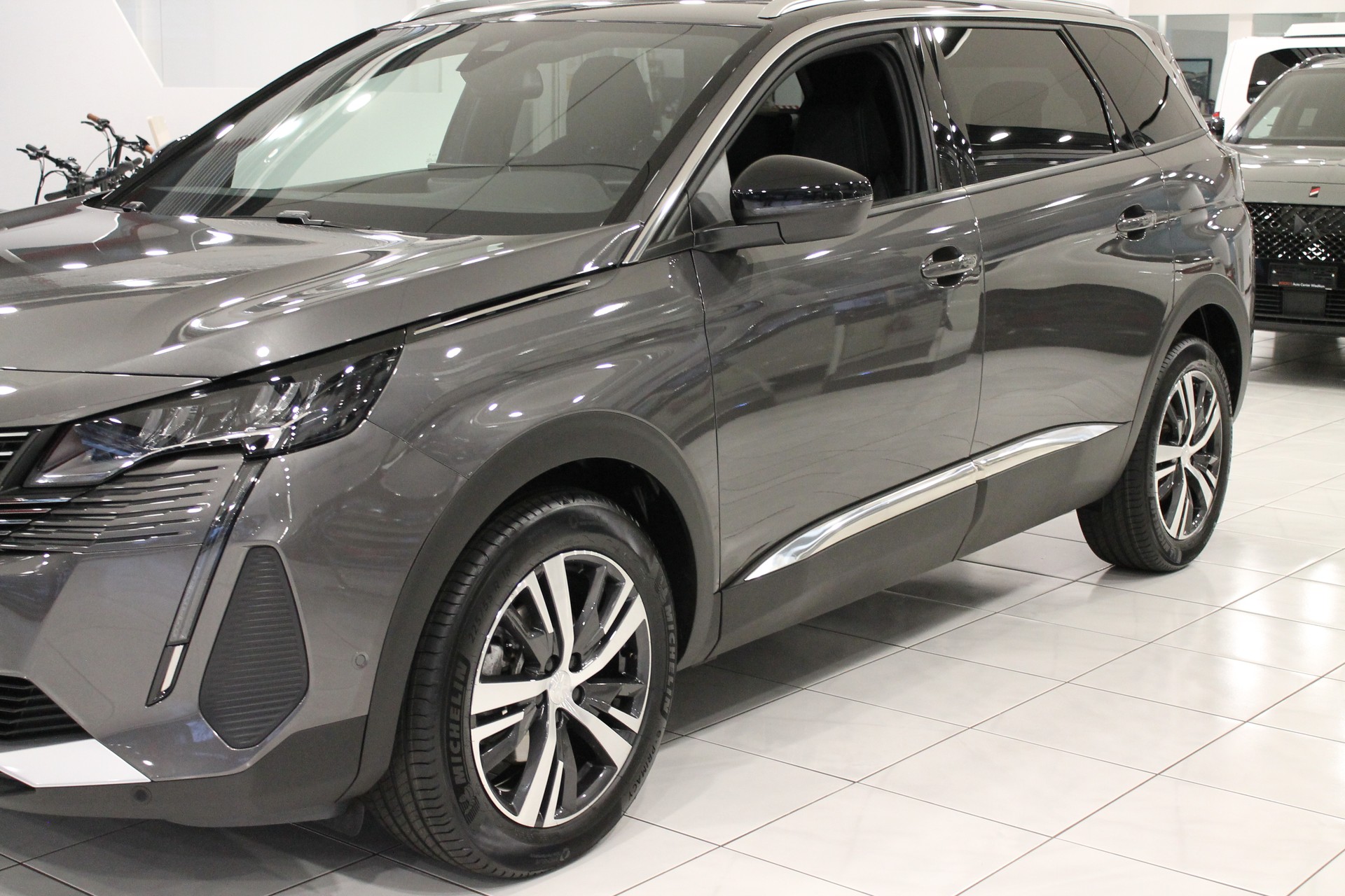 PEUGEOT 5008 1.5 BlueHDi Allure Pack EAT8-showroom-element-1