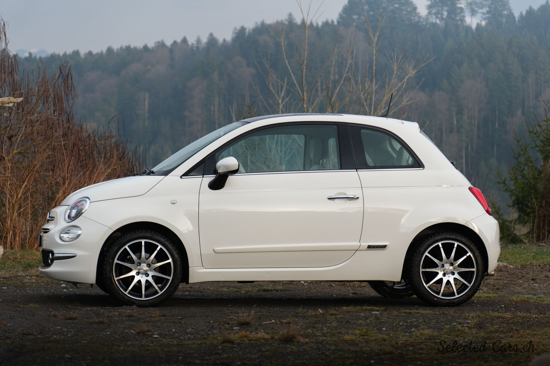 FIAT 500 1.2 Lounge-image-1