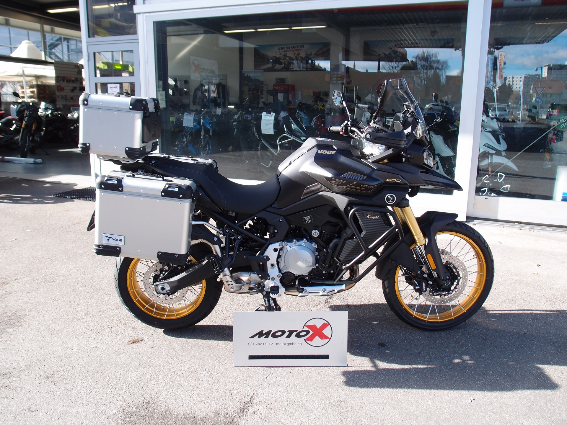 VOGE 900 DSX
