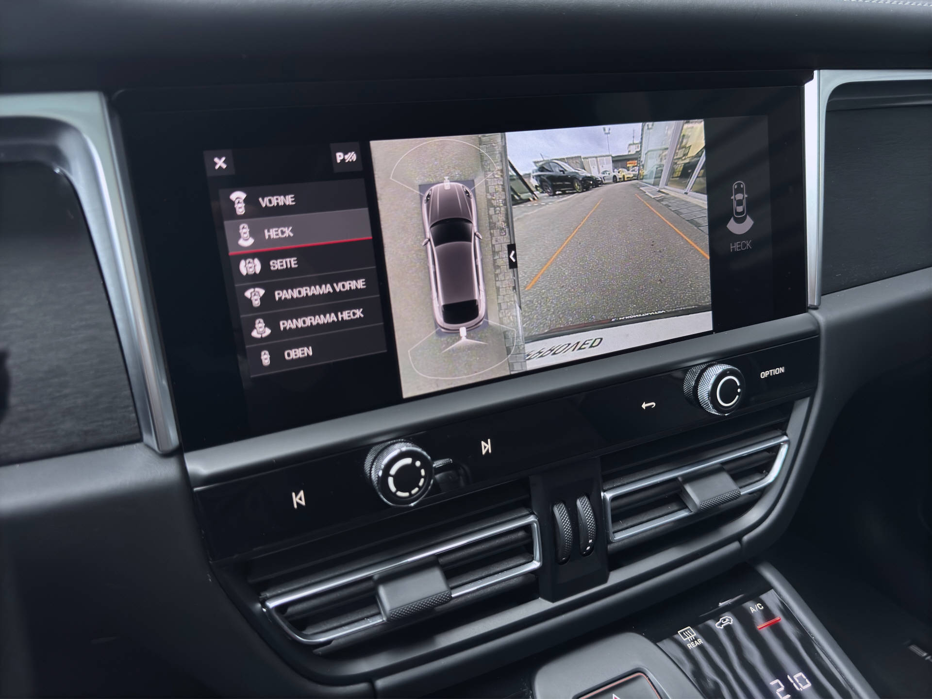 PORSCHE Macan GTS-image-9