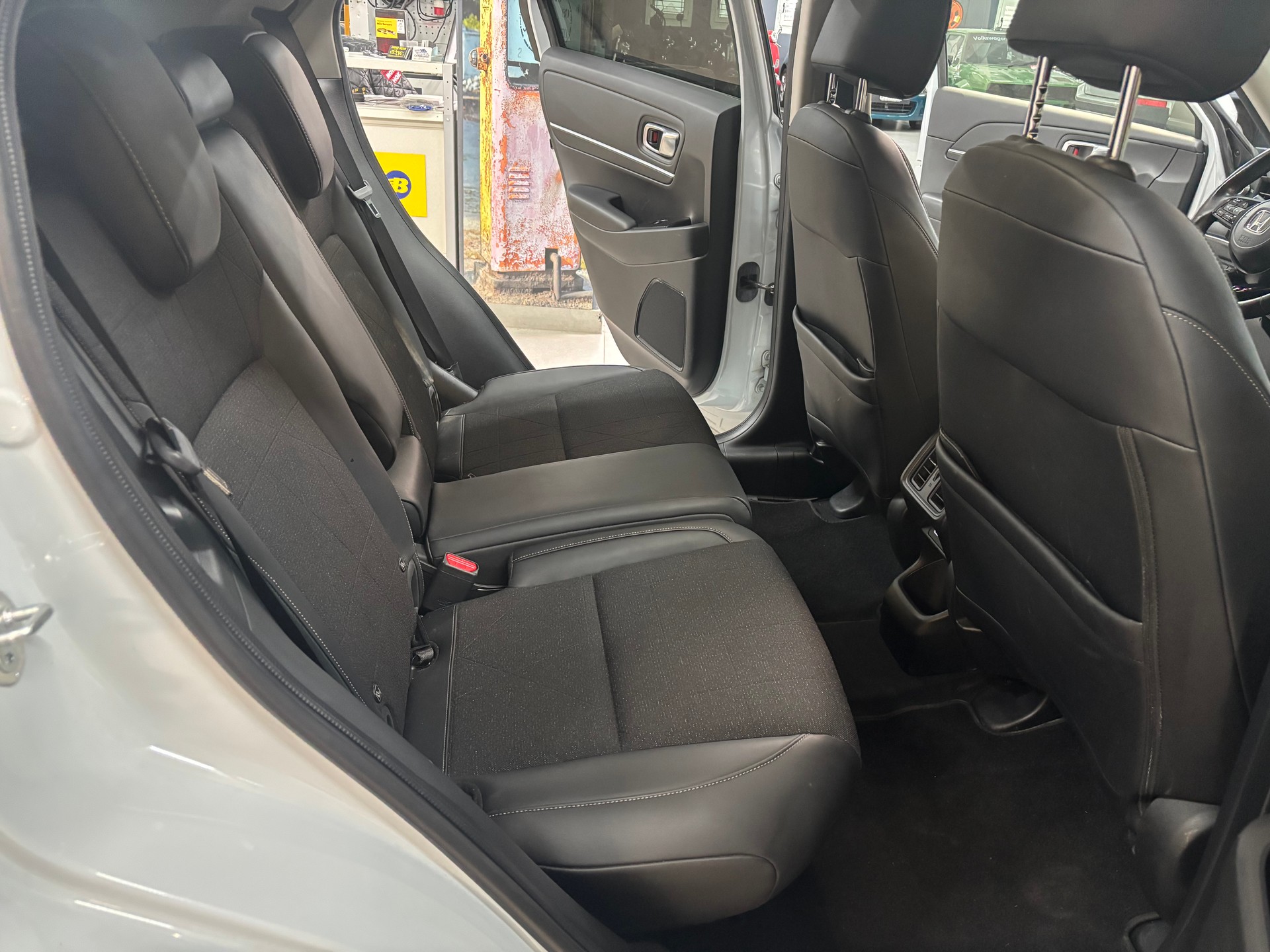HONDA HR-V 1.5i-MMD Elegance CVT-image-11