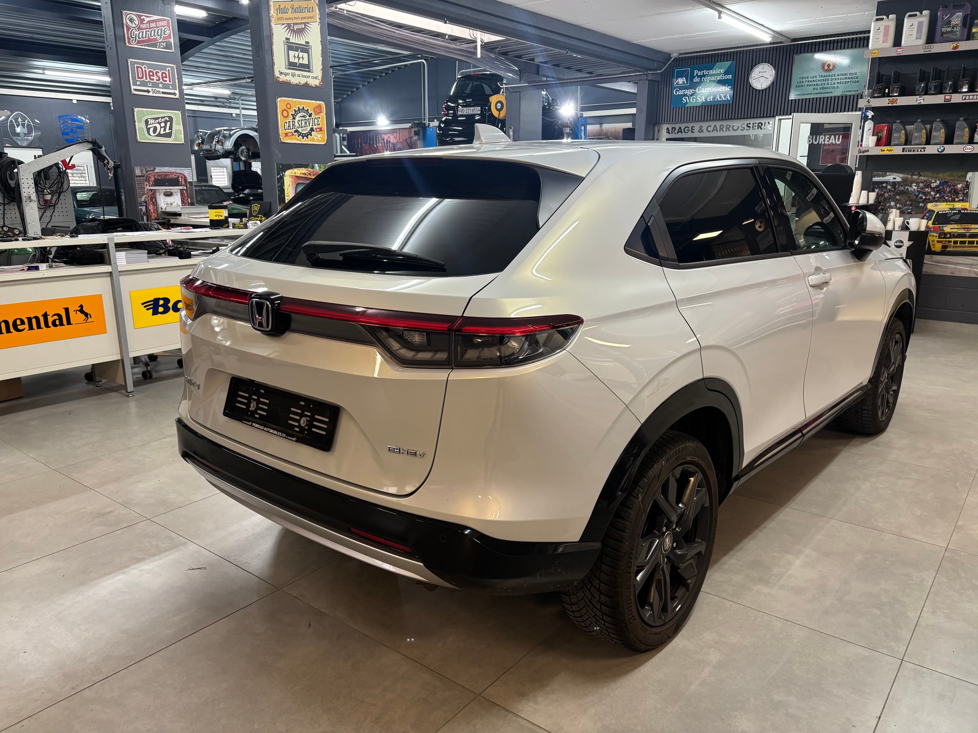 HONDA HR-V 1.5i-MMD Elegance CVT-image-4