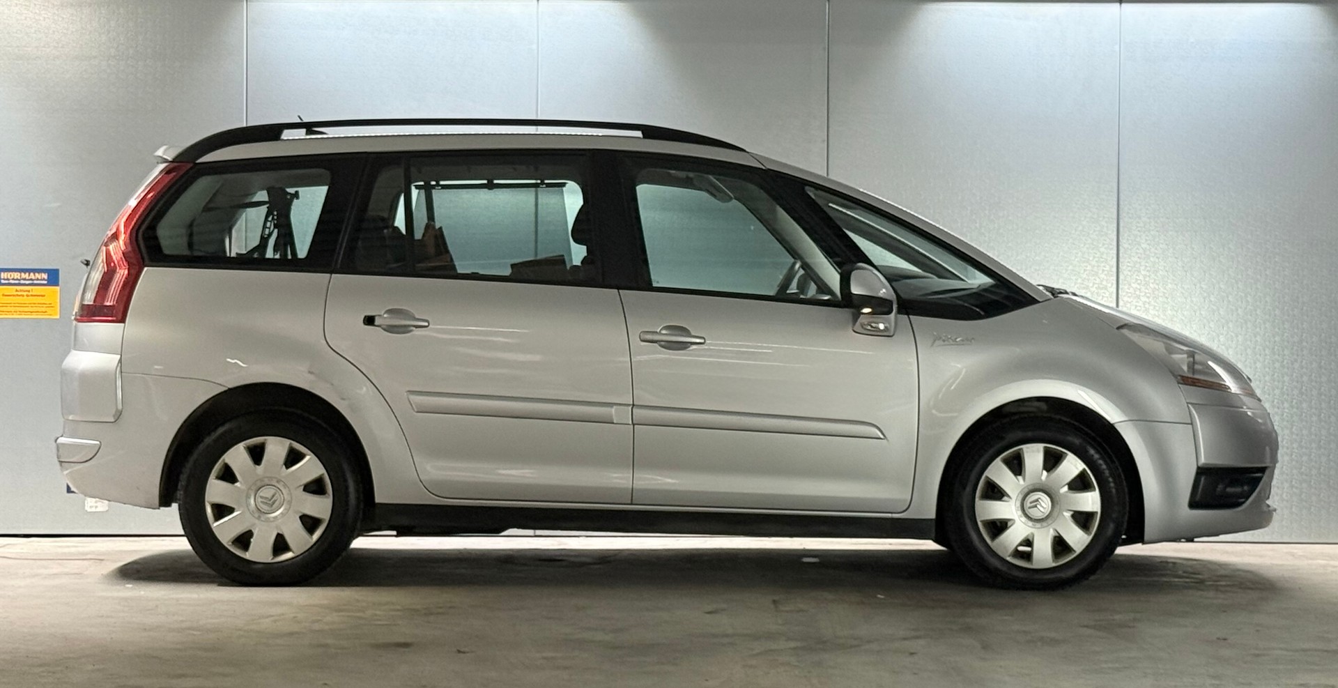 CITROEN Grand C4 Picasso 2.0 HDI Dynamique-image-3