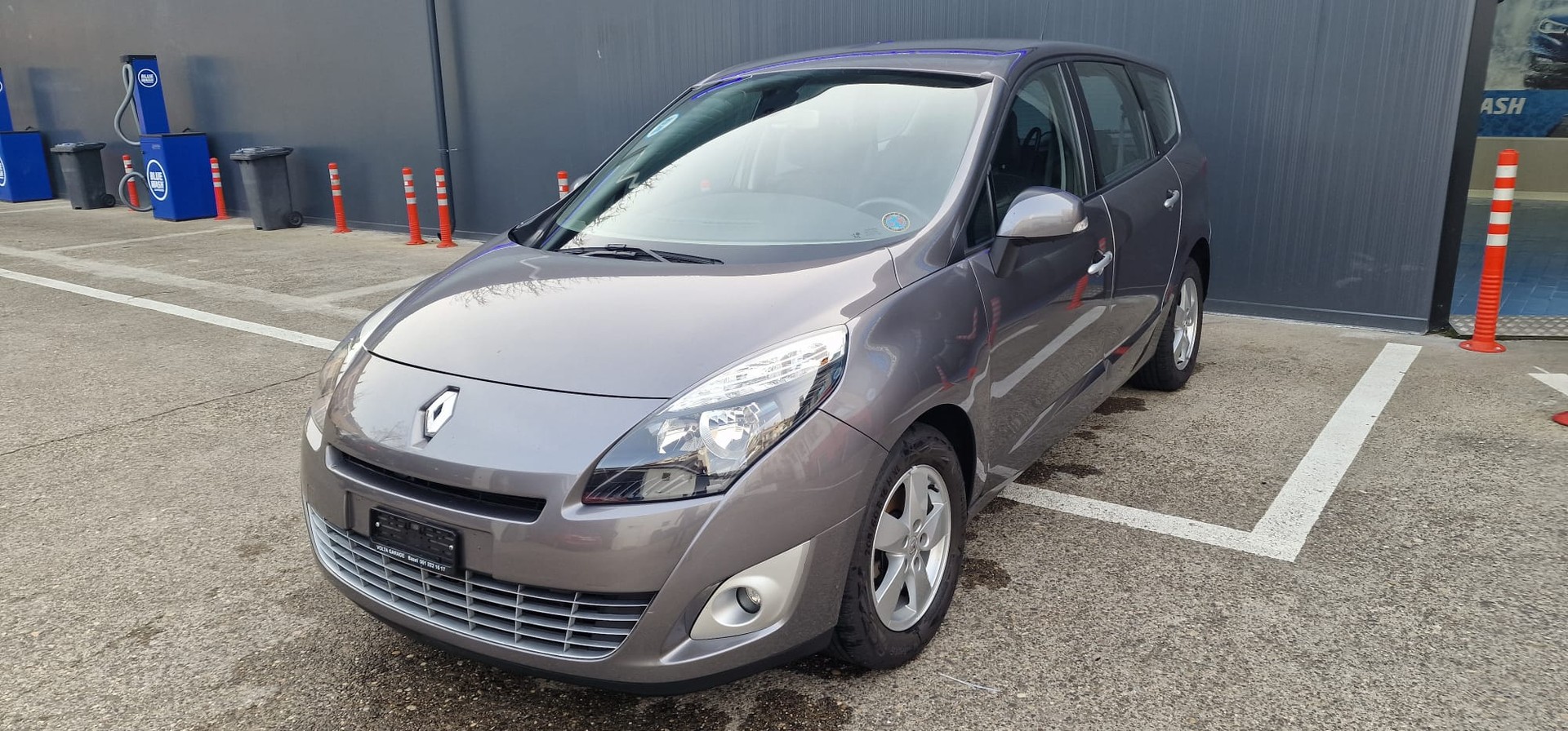 RENAULT Grand Scénic 2.0 16V Privilège X-Tronic CVT-image-6